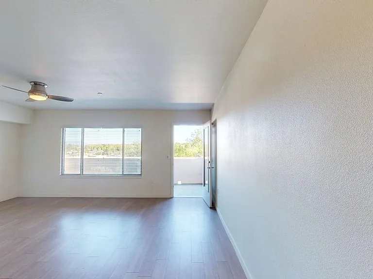 Platinum Apartments — Photo 20