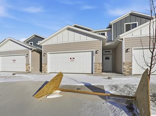 7004 E Brooks Edge Pl, Sioux Falls, SD 57110