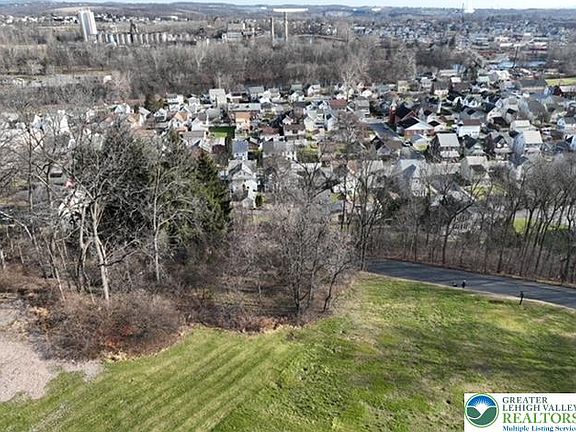 3rd image of 5339 Hillside Ave