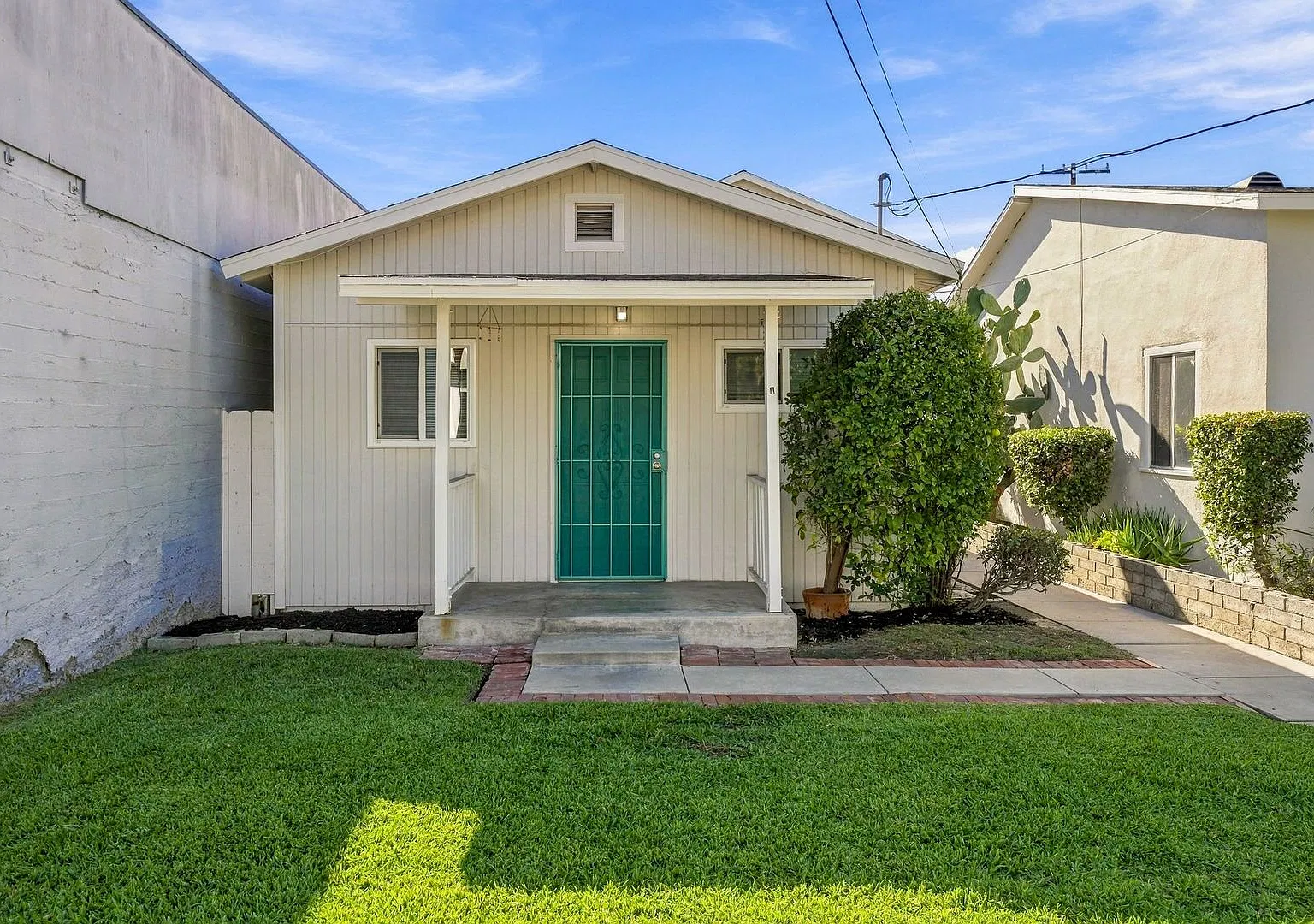 112 W. Adele Street — Photo 1