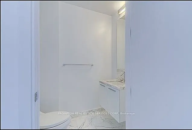42 Charles St E #4702 — Photo 16