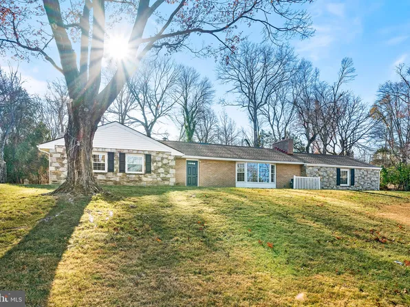 4134 Jackson Dr, Lafayette Hill, PA 19444