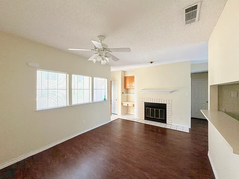 3001 Cedar St #114 — Photo 6