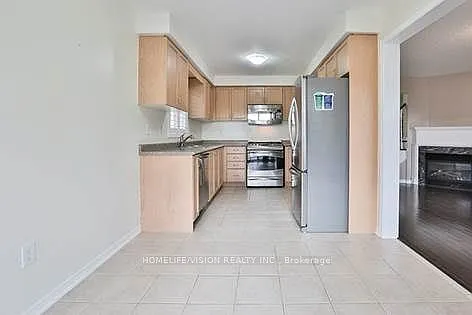 4 bed, $4,050 — Photo 4