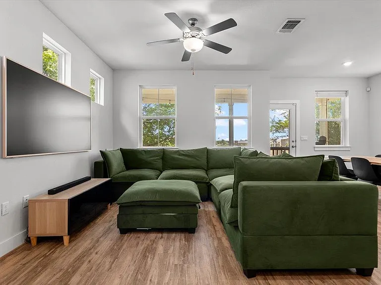 7106 Silver Star Ln — Photo 11