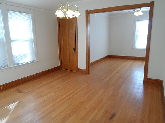 3rd image of 5915 N Elston Ave #2