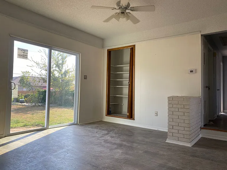 406 Harper Ln — Photo 23