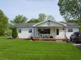 75 E Lynn St, Ravenswood, WV 26164