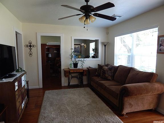 4th image of 1120 W H St