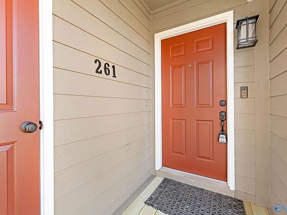 4th image of 261 Waters Edge Ln