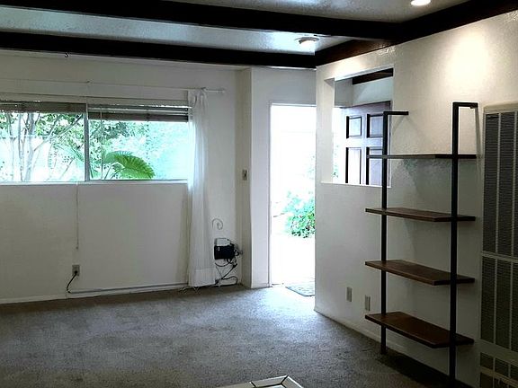 5th image of 4040 Grand View Blvd Unit 68