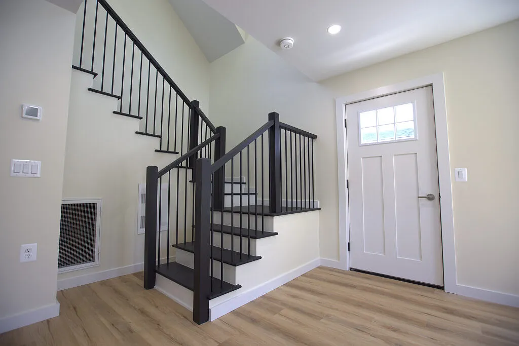 Studio, 720 sqft, $1,850 — Photo 3