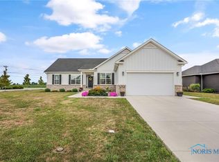 1454 Westminster Rd, Bowling Green, OH 43402