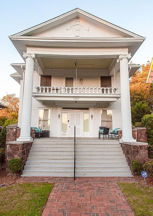 Bragan-Estes House