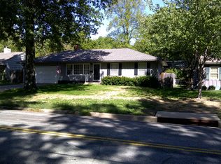 4440 W 63rd St, Prairie Village, KS 66208