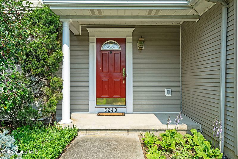 3rd image of 6243 Empire Avenue