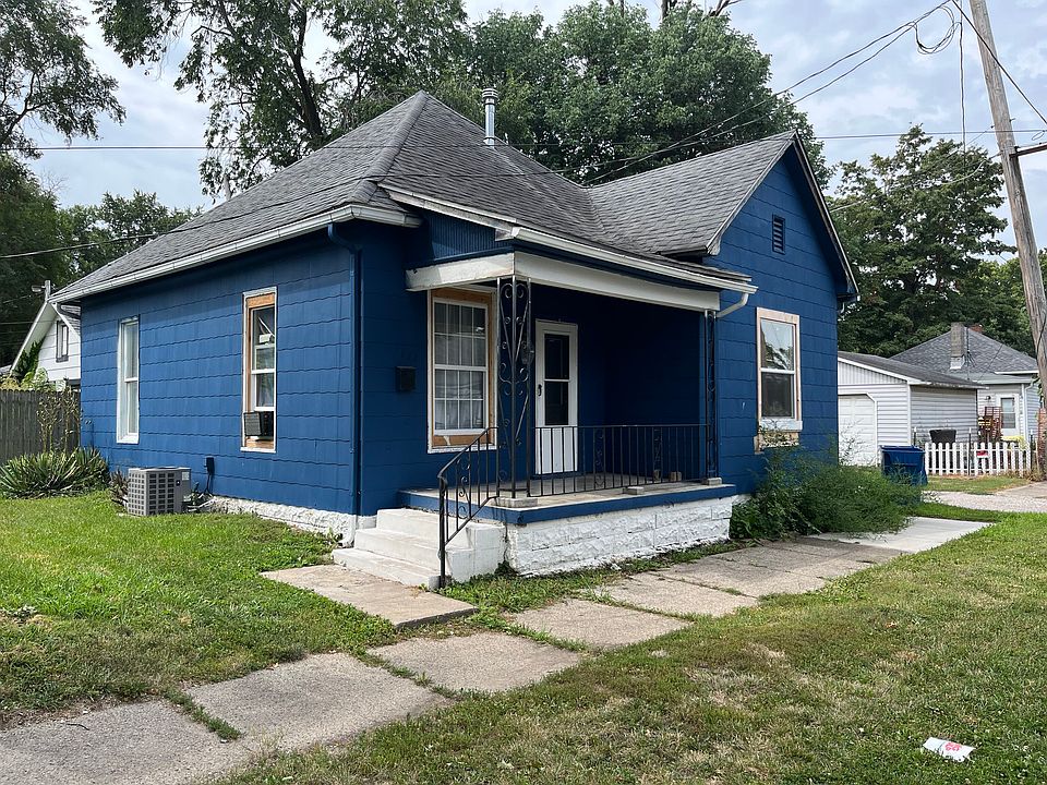 1st image of 1453 Walnut St