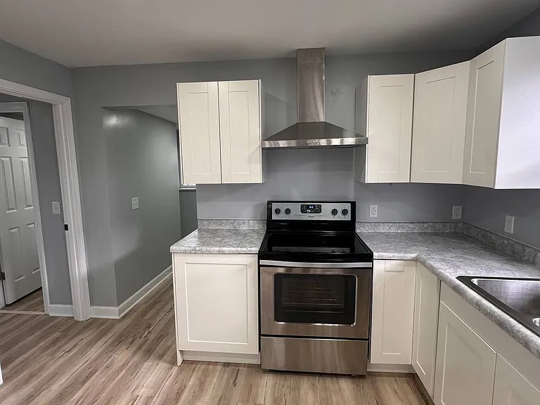 1107 E Mulberry St — Photo 21