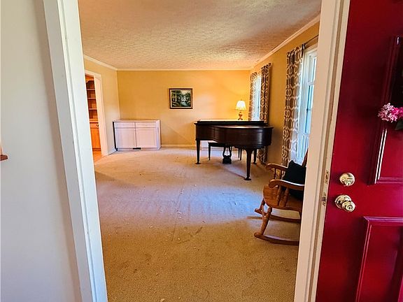 4th image of 5770 Chapel Rd