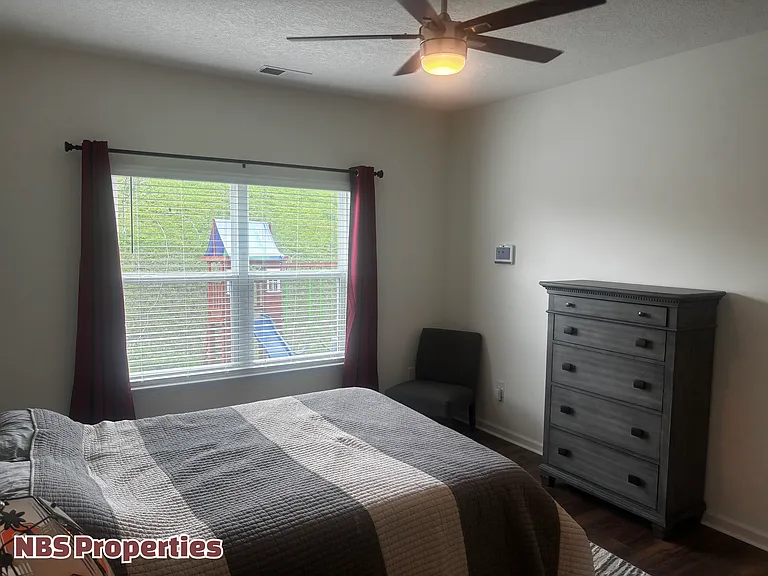 12308 Manhattan Ln — Photo 28