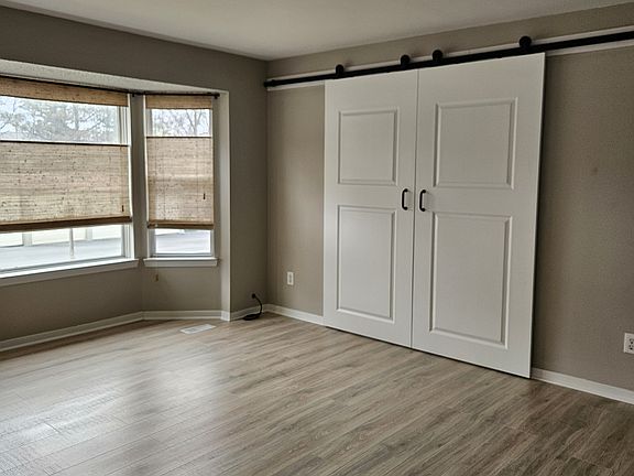 5th image of 44900 Bayview Dr APT 14