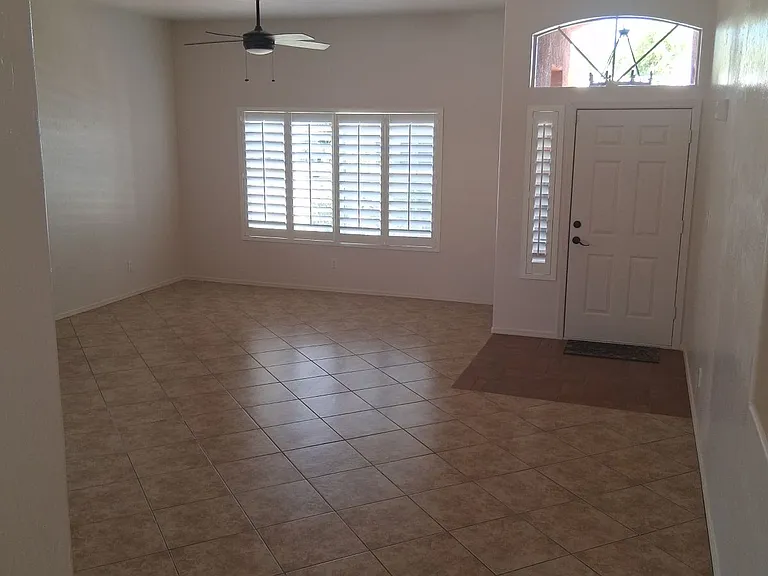 3882 W 27th Ln — Photo 2