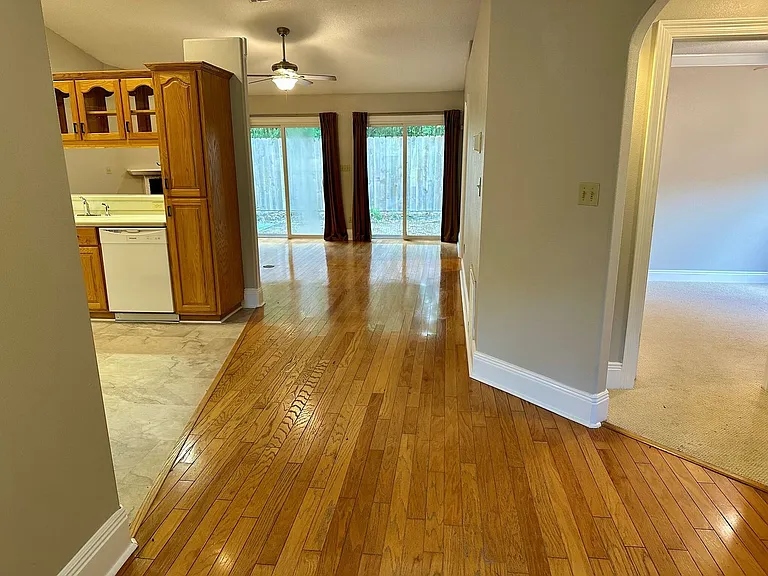 9837 Mobile Hwy — Photo 2