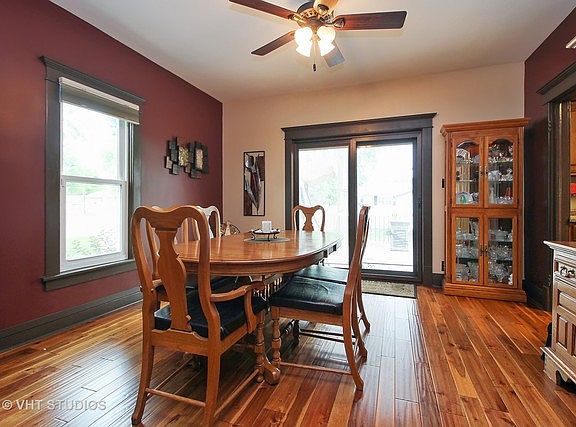 4th image of 1311 E Broadway St