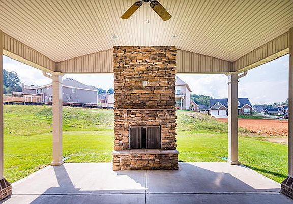 3rd image of 2043 Creekside Manor Ln
