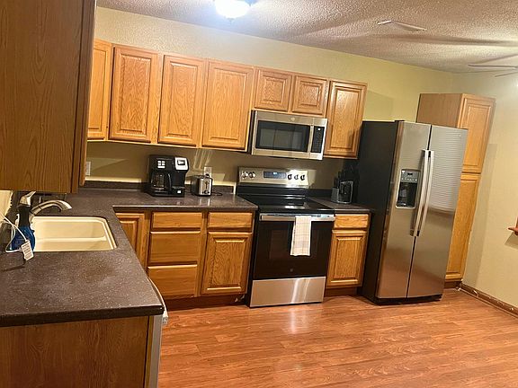 5th image of 820 N Brown Avenue