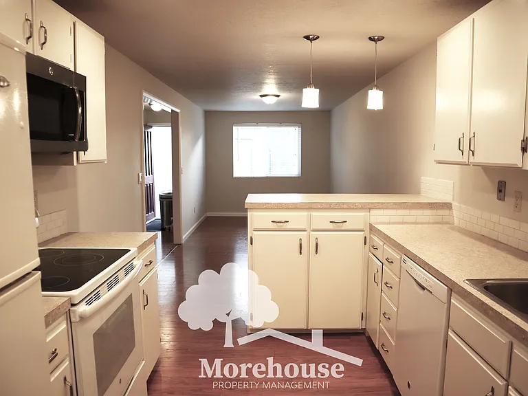210 W Arrowrock Ln — Photo 11