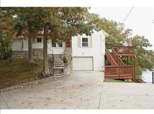 194 Forest Grove Ave, Wrentham, MA 02093