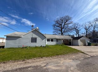 2613 S Gladwin Rd, Prudenville, MI 48651