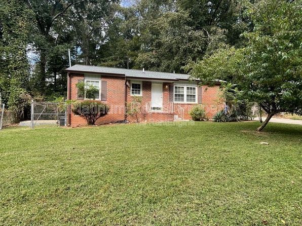 2398 Swallow Cir SE
