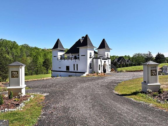 3rd image of 1197 Dee Kennedy Rd