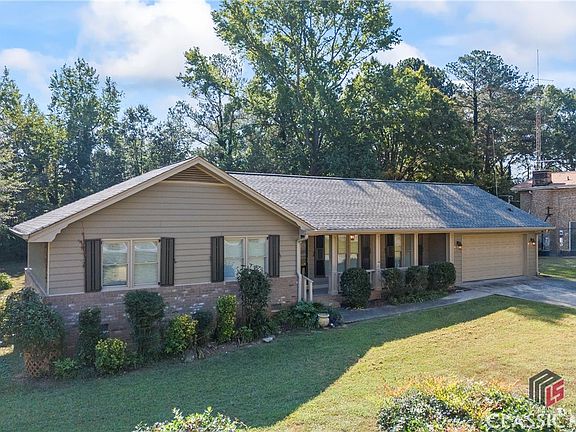 3rd image of 2148 Dogwood Circle