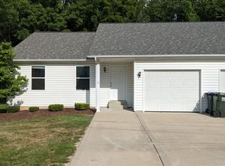 11 Norman Dr, Columbia, IL 62236
