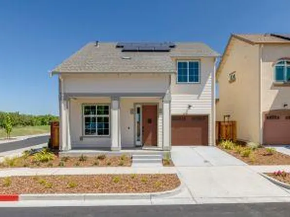 1122 Emersyn St, Hollister, CA 95023