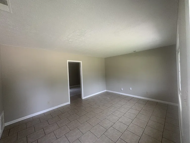 1 Mellon Ct — Photo 3