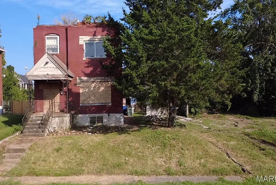 1st image of 1472 Stewart Pl
