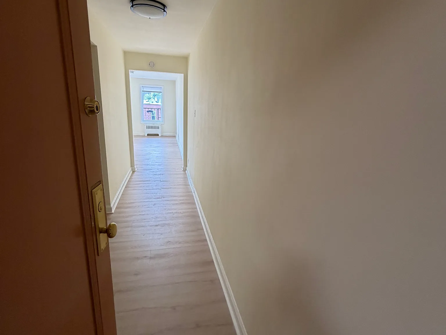 1 bed, 500 sqft, $2,050 — Photo 2