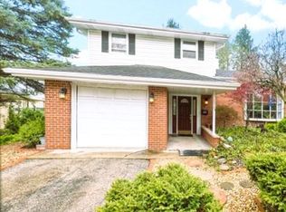 2004 S Hamilton St, Lockport, IL 60441