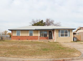 4611 SW Cherokee Ave, Lawton, OK 73505