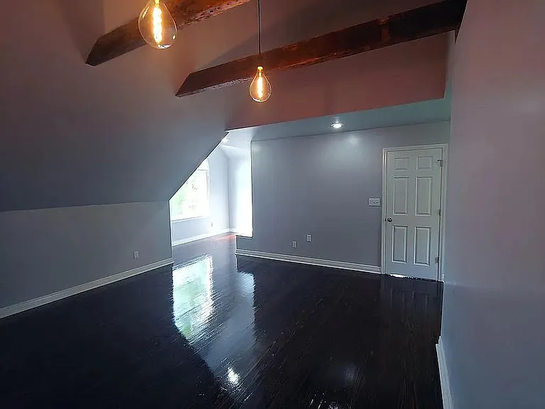 111 Harborside Ct — Photo 10