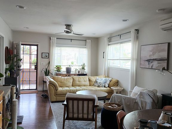 3rd image of 4426 33rd St