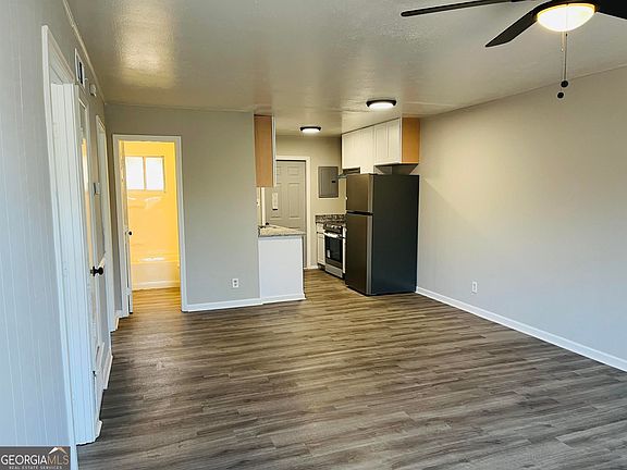 3rd image of 214 Cabin Creek Dr #3