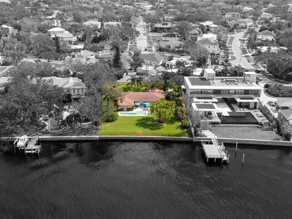 306 Blanca Ln, Tampa, FL 33606