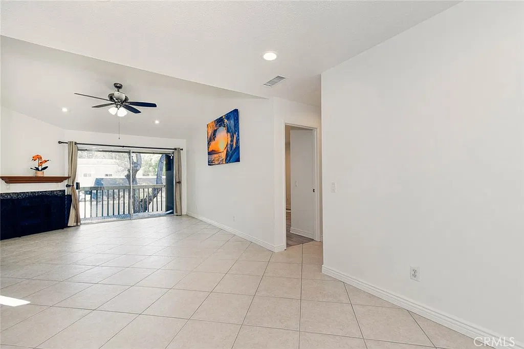 2 bed, 963 sqft, $3,100 — Photo 4