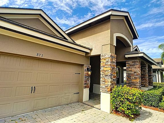 3rd image of 873 Sherbourne Cir