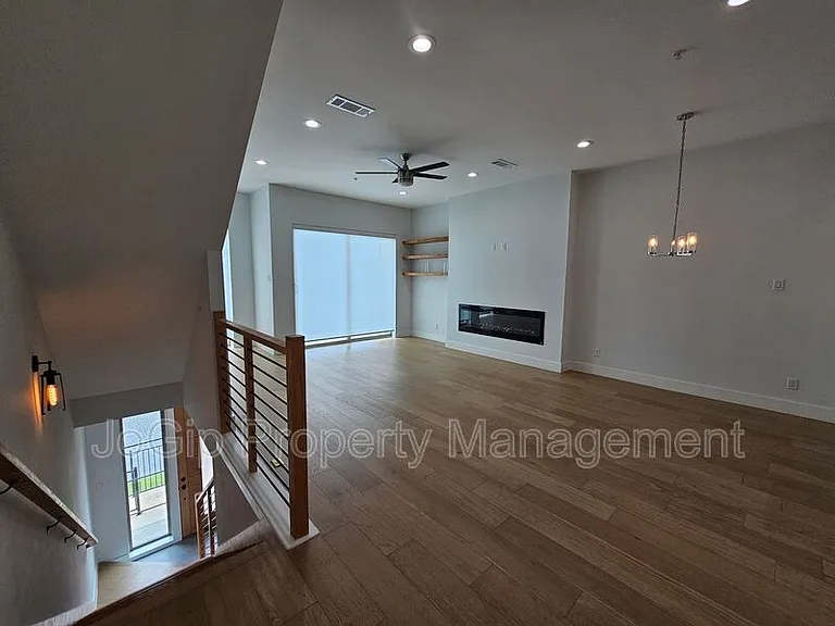 2620 Valley View Ln #102 — Photo 9